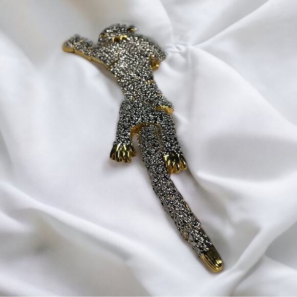 Vintage 1980s Articulated Panther Shoulder Brooch with Green Rhinestone Eyes - Picture 3 of 4